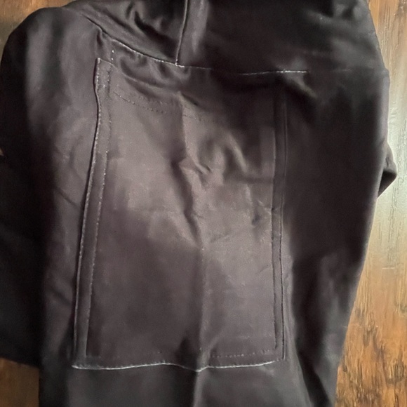 New Disney Inspired OS Capri Leggings - Picture 3 of 4